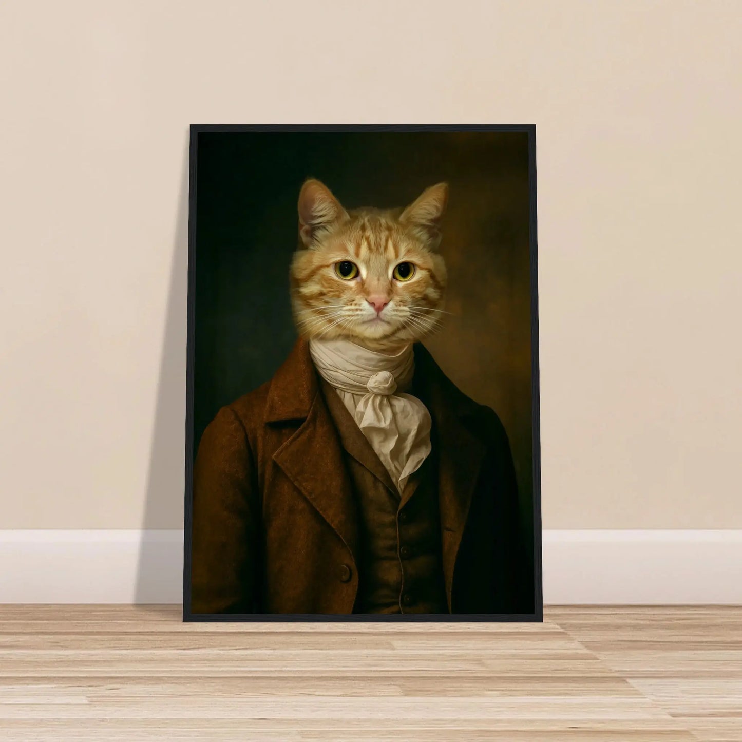 Renaissance Tierportrait einer orangefarbenen getigerten Katze im Kleidungsstil eines edlen Mannes mit Halstuch. Frontal im schwarzen Bilderrahmen in 50 x 70 cm an einer Wand lehnend.