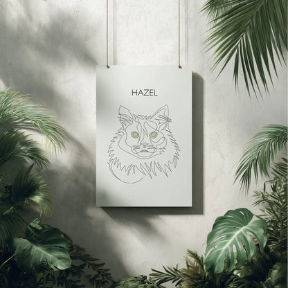 Minimalistisches One Line Art Katzenportrait Hazel, individuelles Haustierportrait nach Fotovorlage auf Fine Art Papier in 60x90cm. Frontal vor einer Betonwand hängend umgeben von Pflanzen.